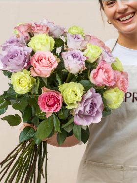 Rosenstrauß The Modern Royal Bouquet